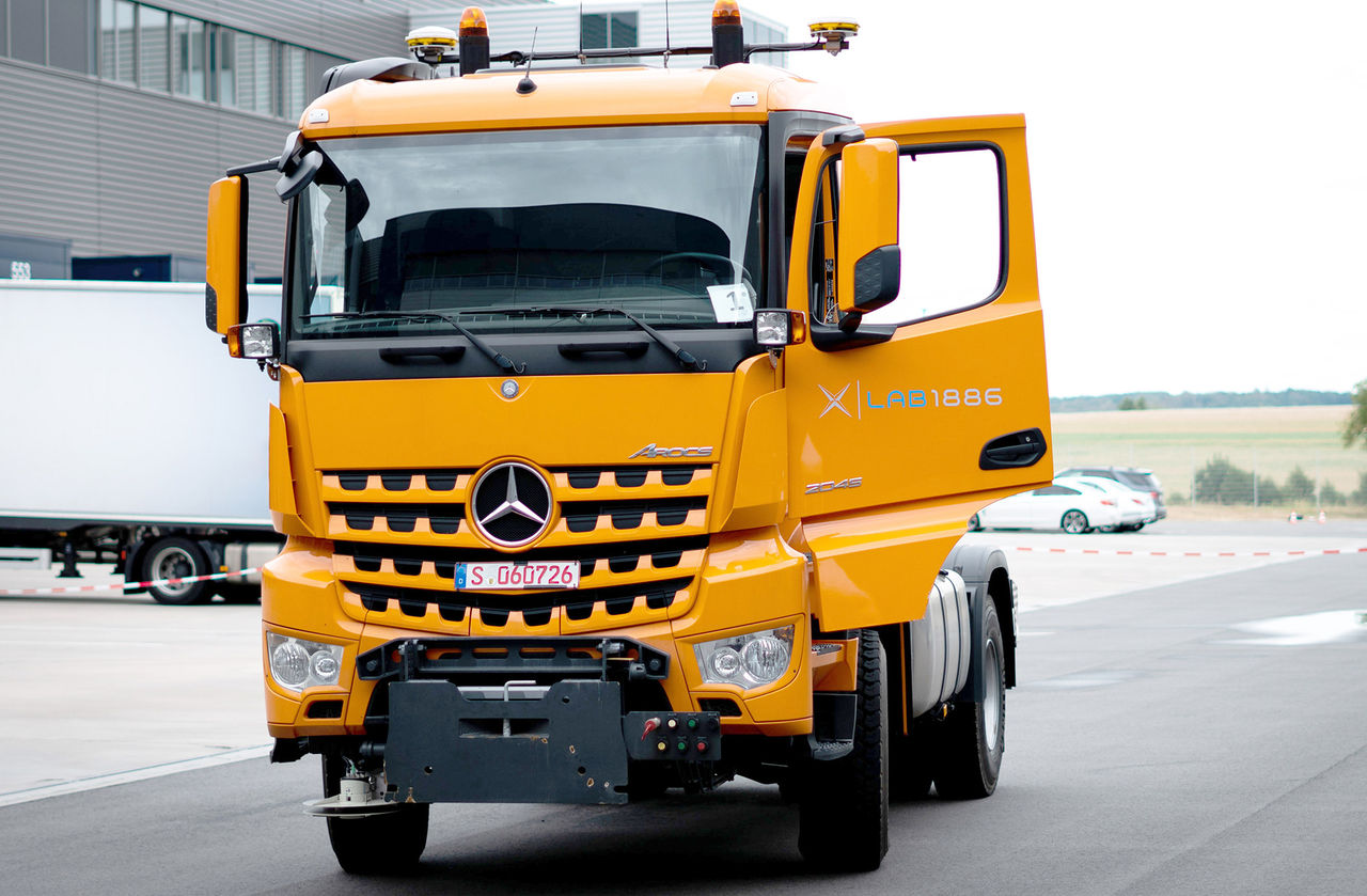Mercedes visar självkörande lastbil på Elmia