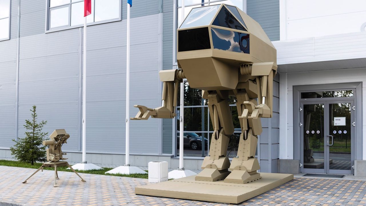 Kalashnikov visar upp mechrobot