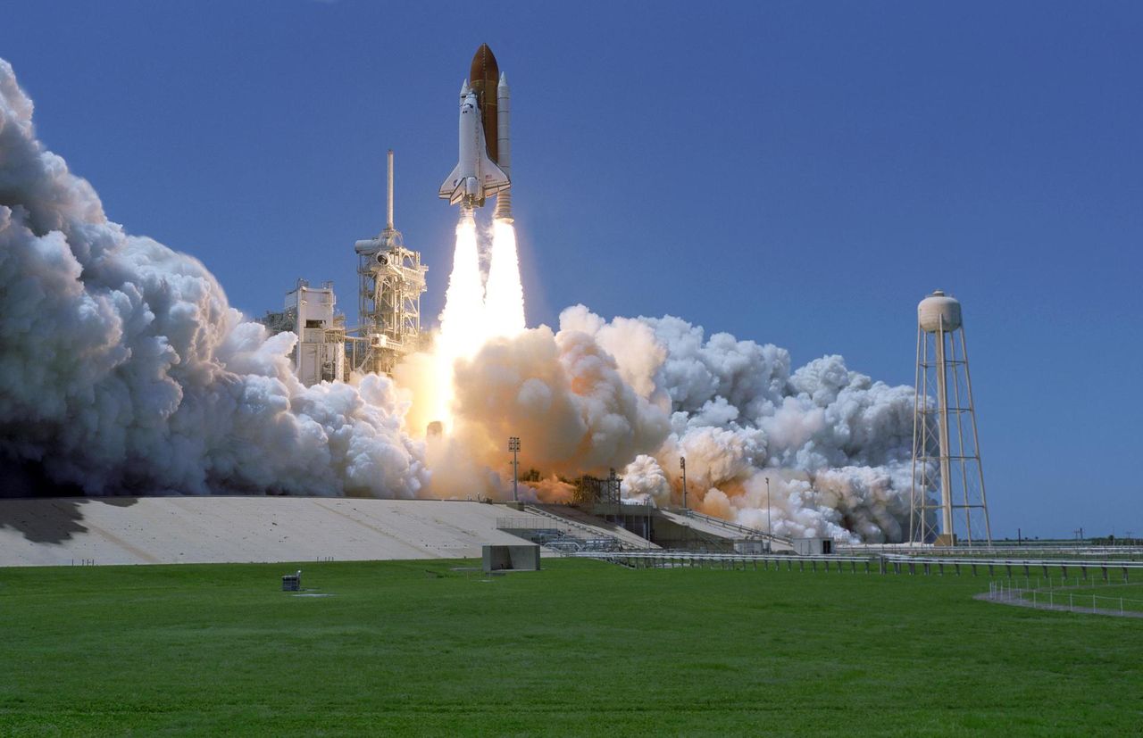 NASA funderar på sponsrade raketer