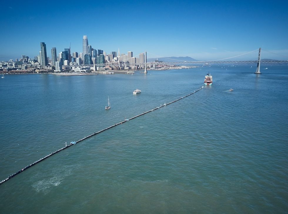 Nu har Ocean Cleanup System 001 lämnat San Francisco