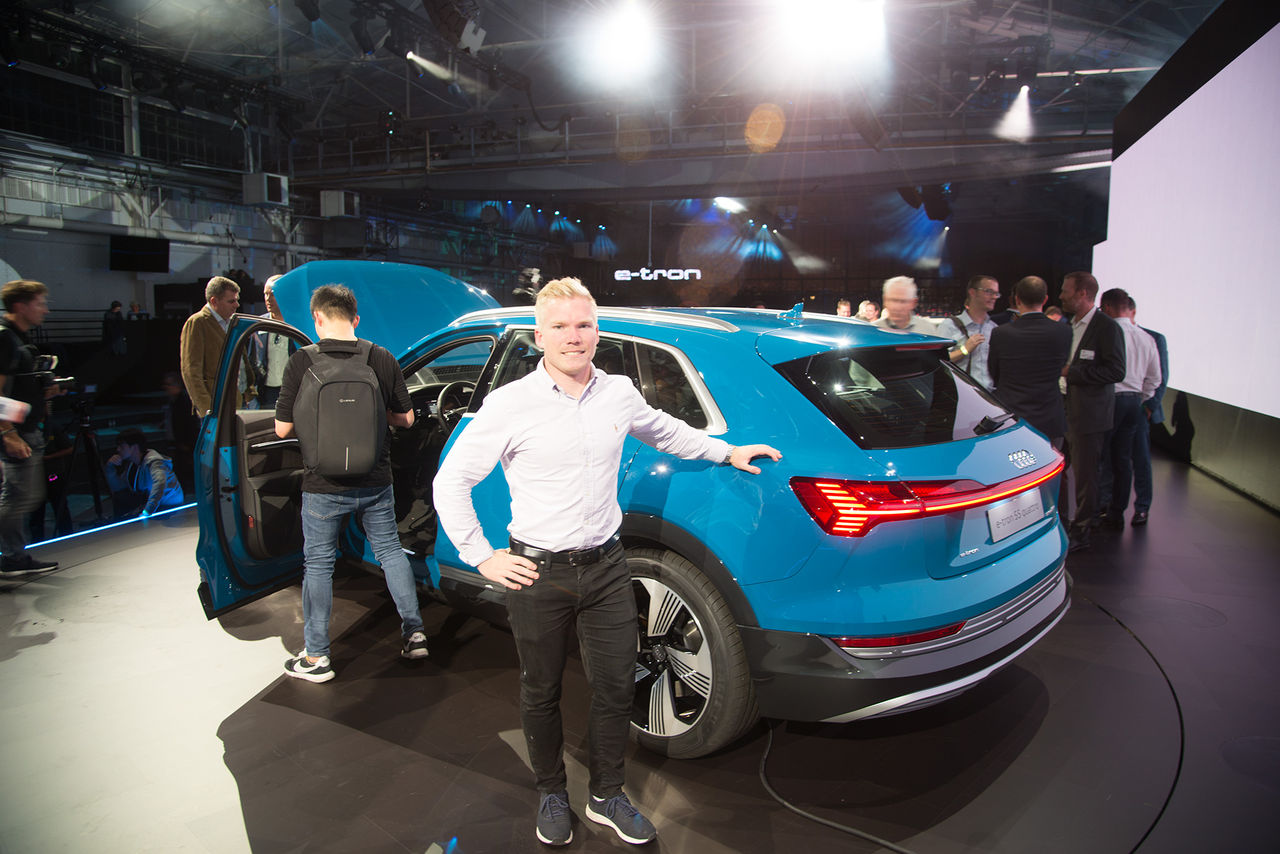 Oskar har spanat in Audi e-tron