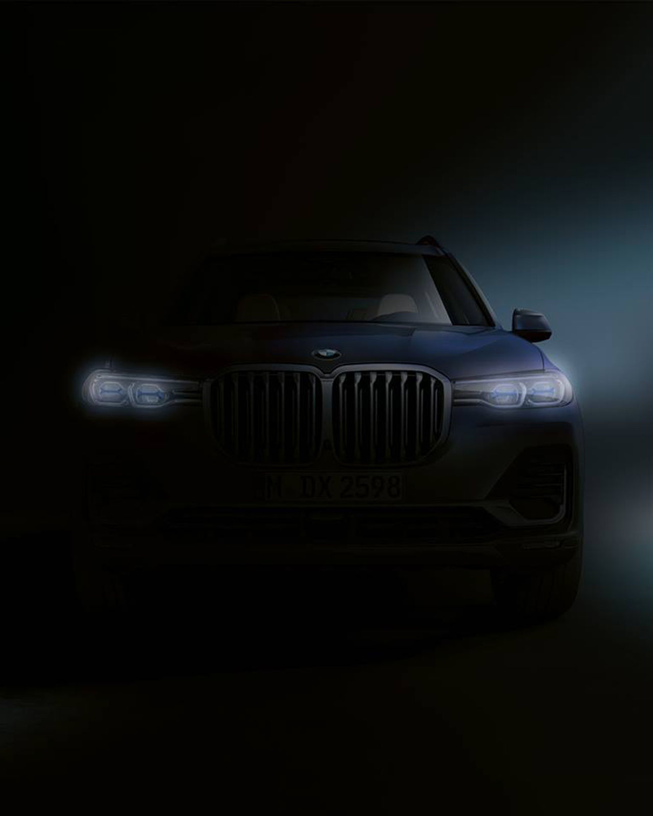 BMW teasar X7