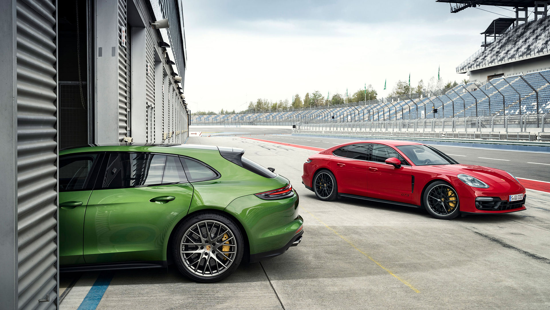 Porsche rullar ut nya Panamera GTS