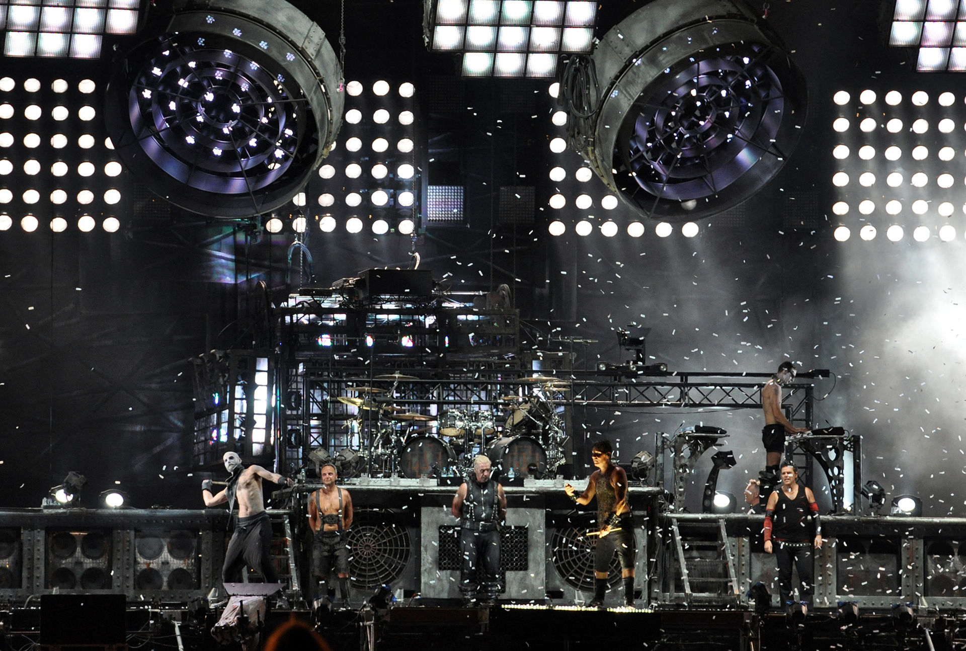 Rammstein kommer till Sverige