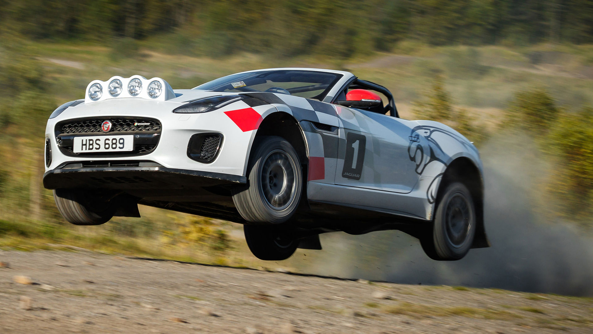 Jaguar har byggt en rallybil av F-Type Cabriolet