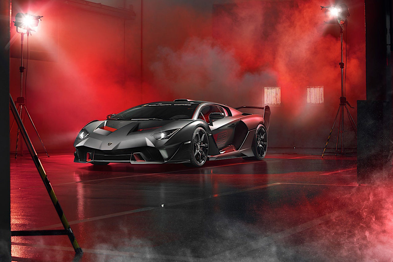 Lamborghini visar två nyheter