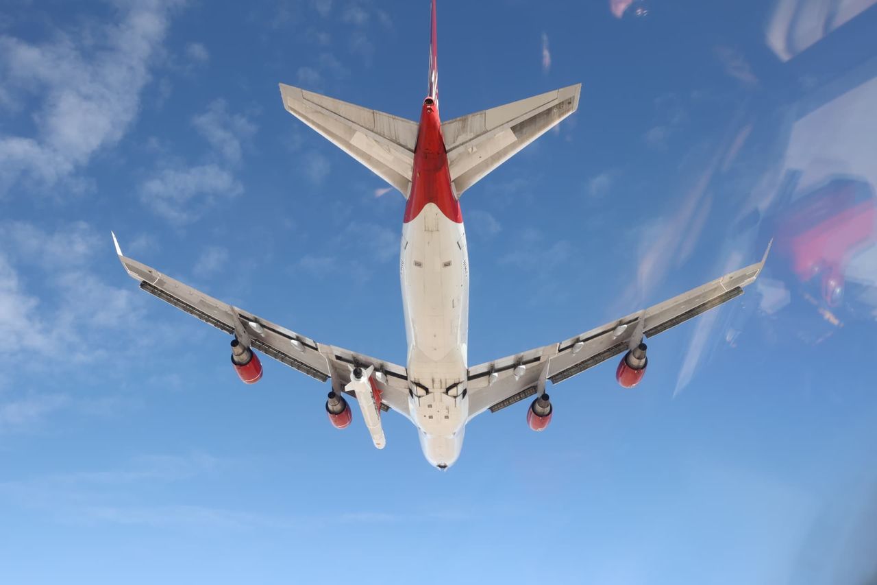 Virgin Orbit testflyger flygplan med tillhörande raket
