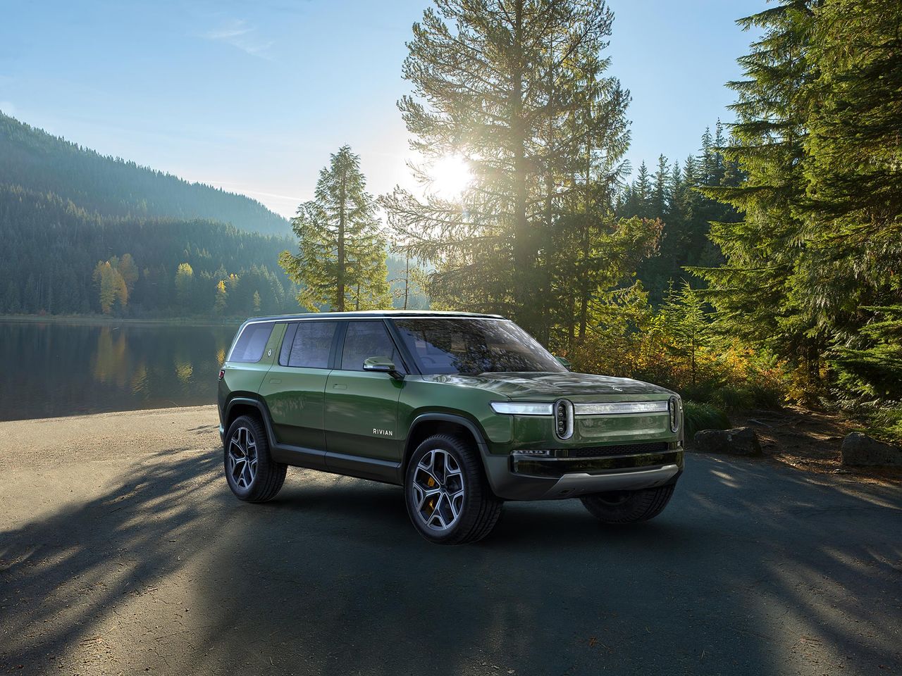 Nu är även Rivians SUV presenterad