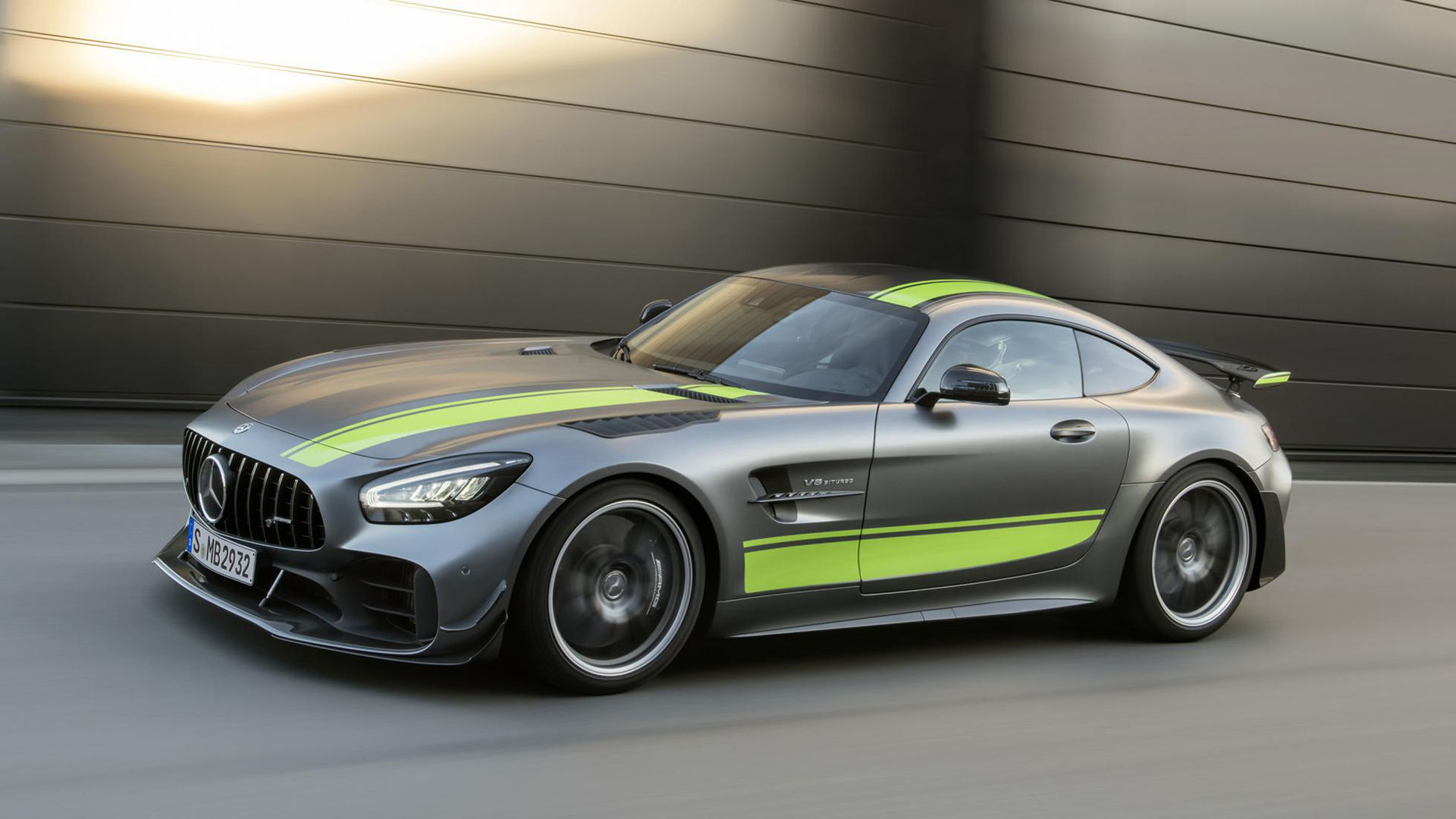 Mercedes släpper ännu vassare AMG GT R