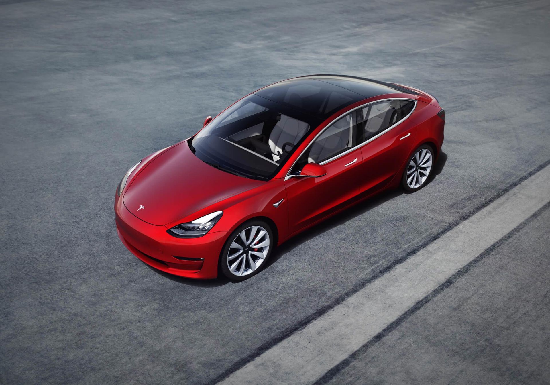 Billigaste Tesla Model 3 kommer att kosta 440.000 kr i Sverige