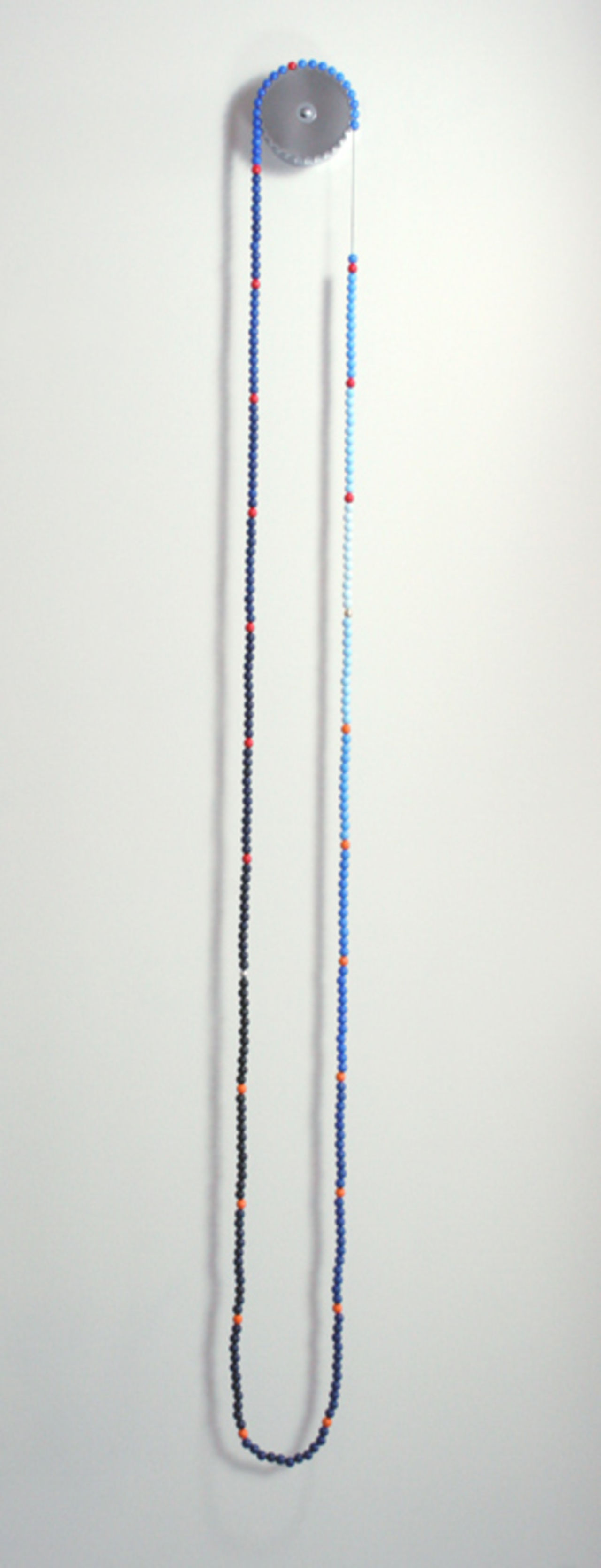 En röd pärla för varje timme