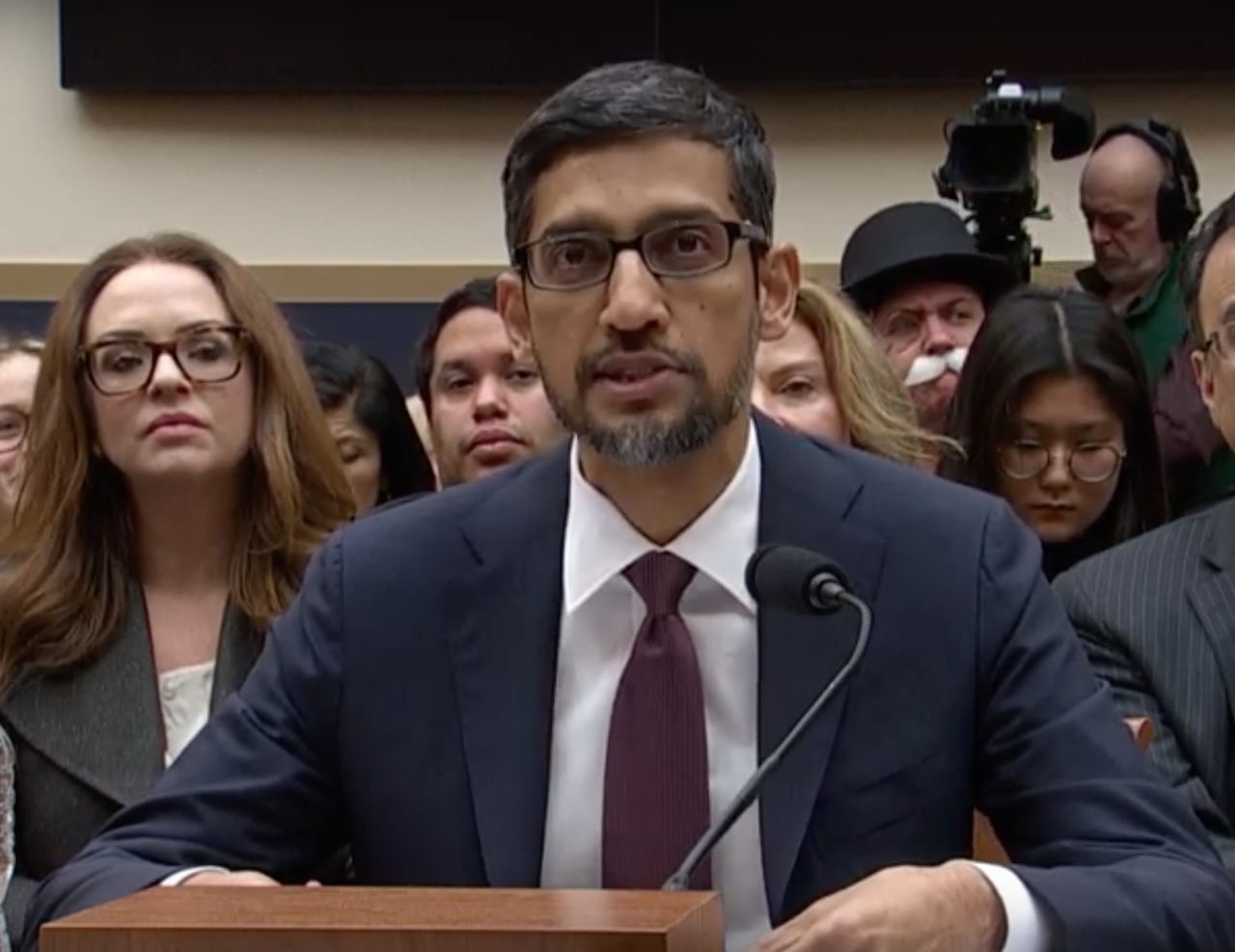Googles vd Sundar Pichai utfrågad av USA:s kongress idag