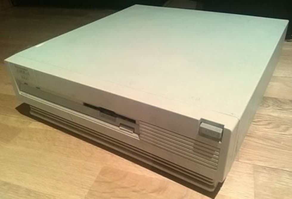 Historisk Amiga 3000 såld på auktion