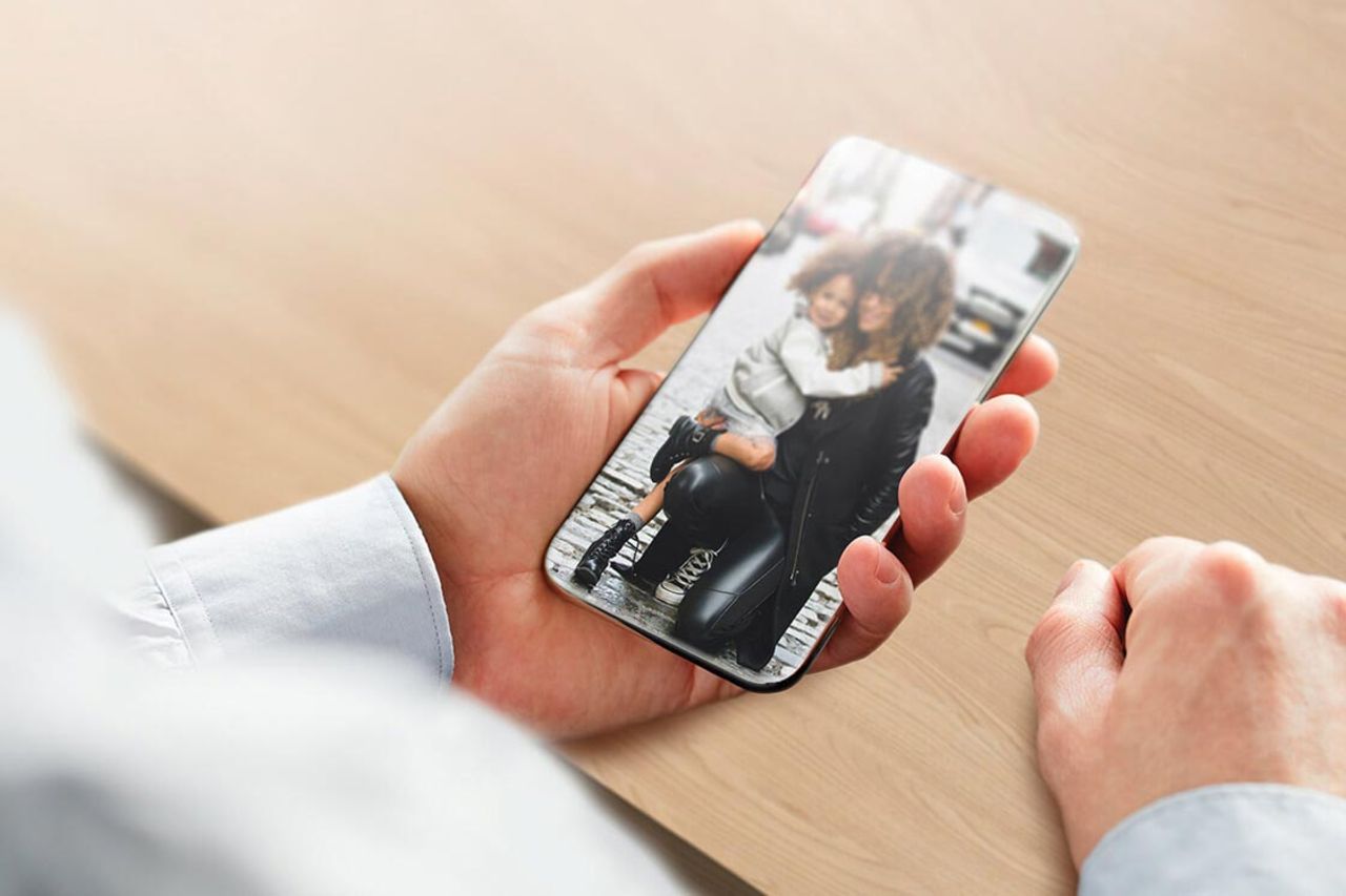 Nu kan två typer av sensorer placeras under skärmen på mobilen