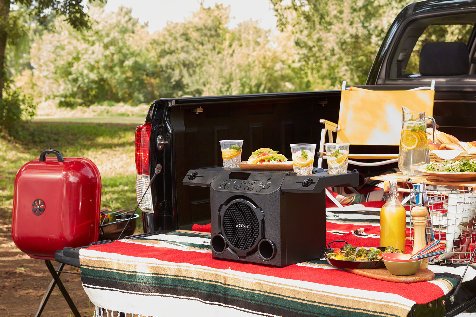 Sonys nya utomhushögtalare har mugghållare!