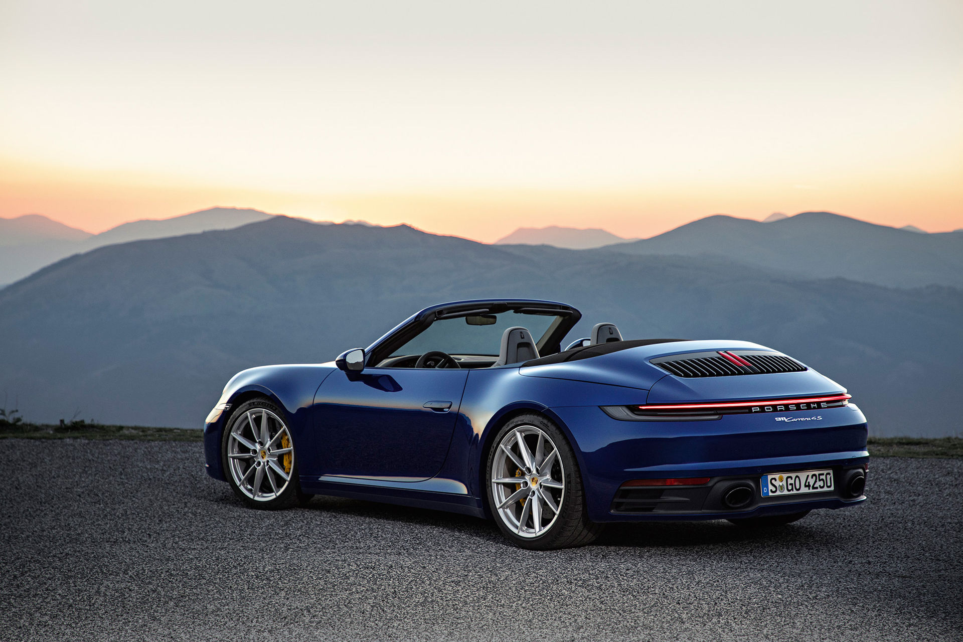 Nya Porsche 911 Cabriolet är redan här