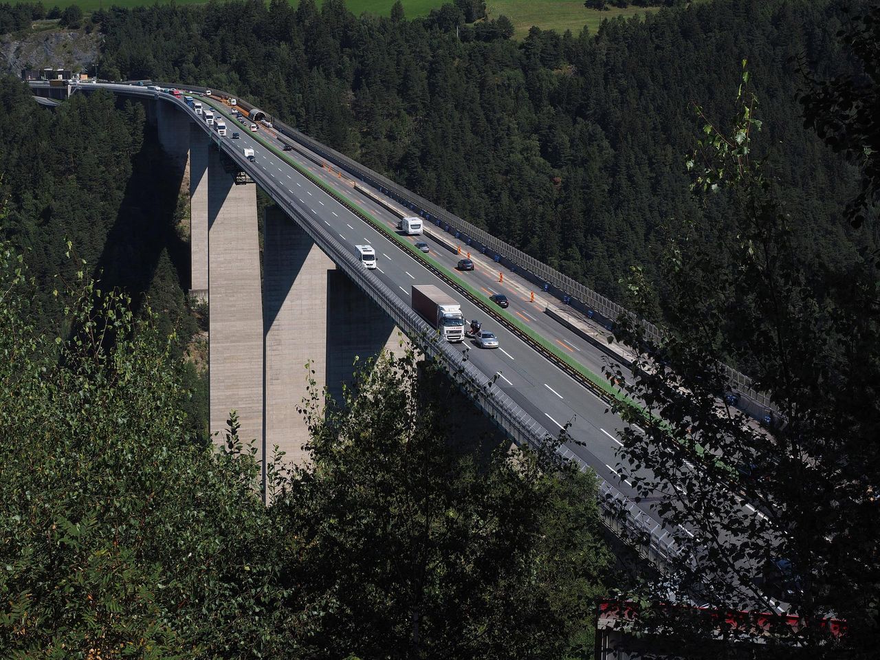 Fria farten på Autobahn kan försvinna