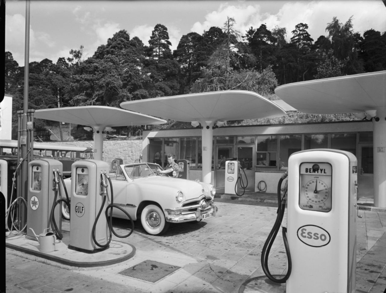 Den automatiska höjningen av bensinskatten kan återinföras