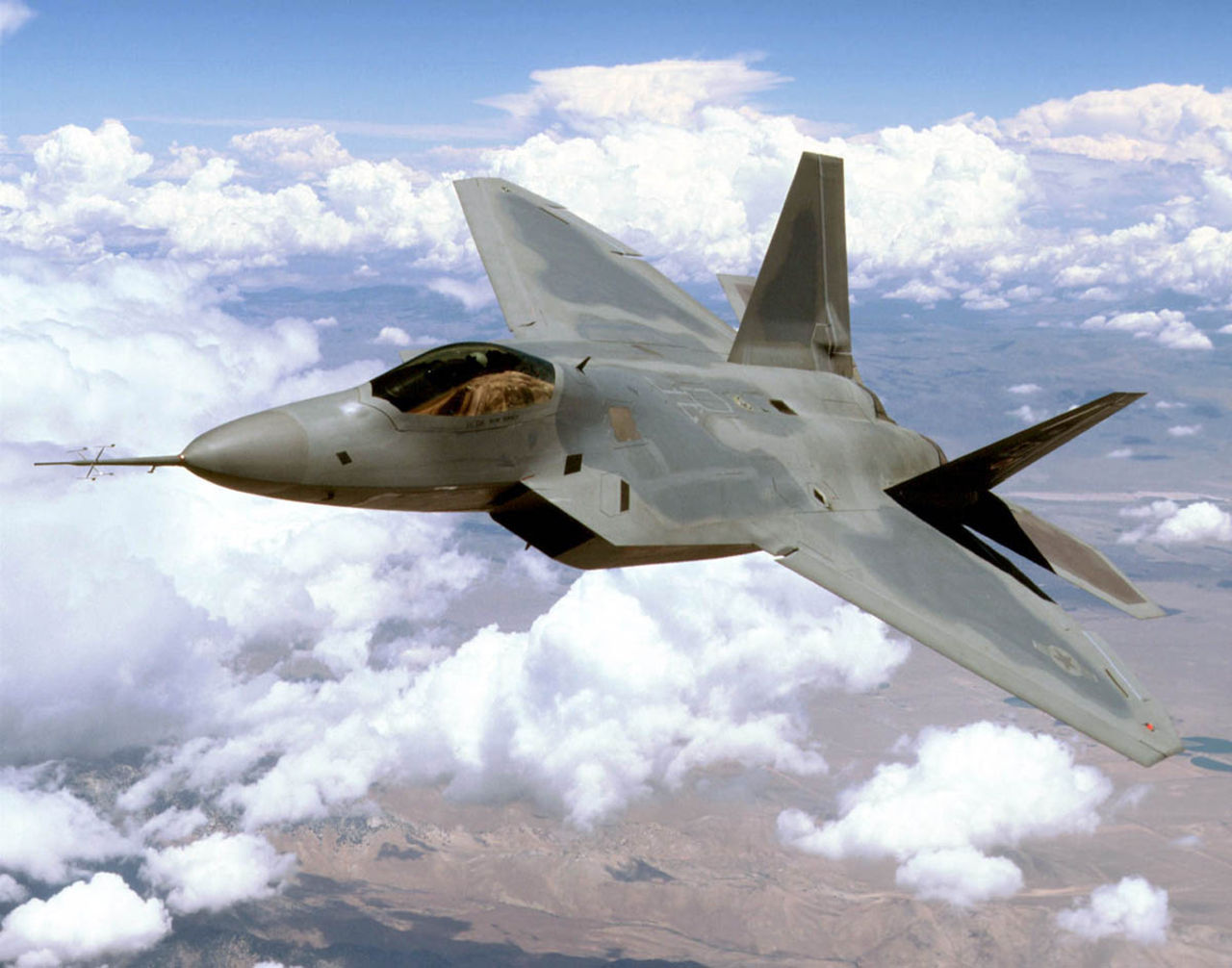 Lockheed F-22 Raptors ägda av datumgränsen