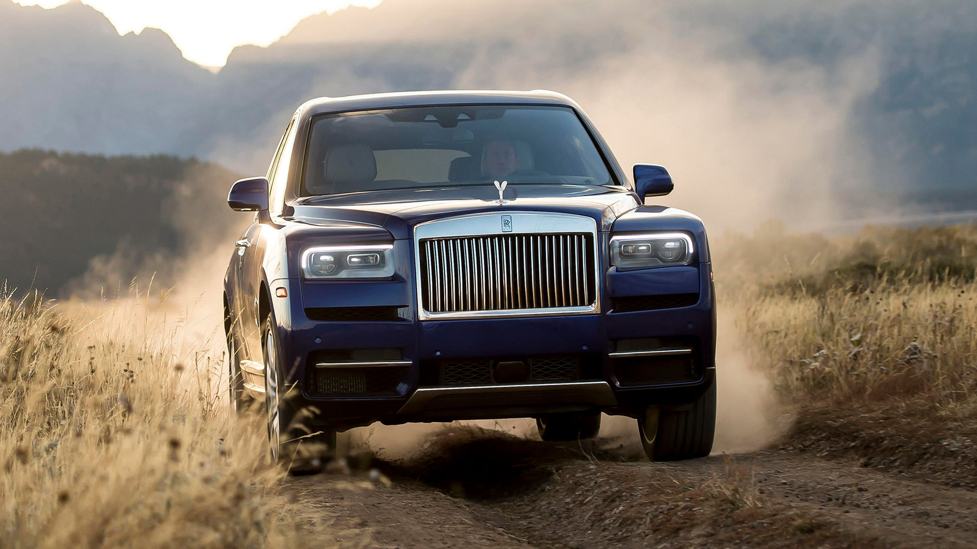 Cullinan säljer för bra - Rolls-Royce hinner inte med