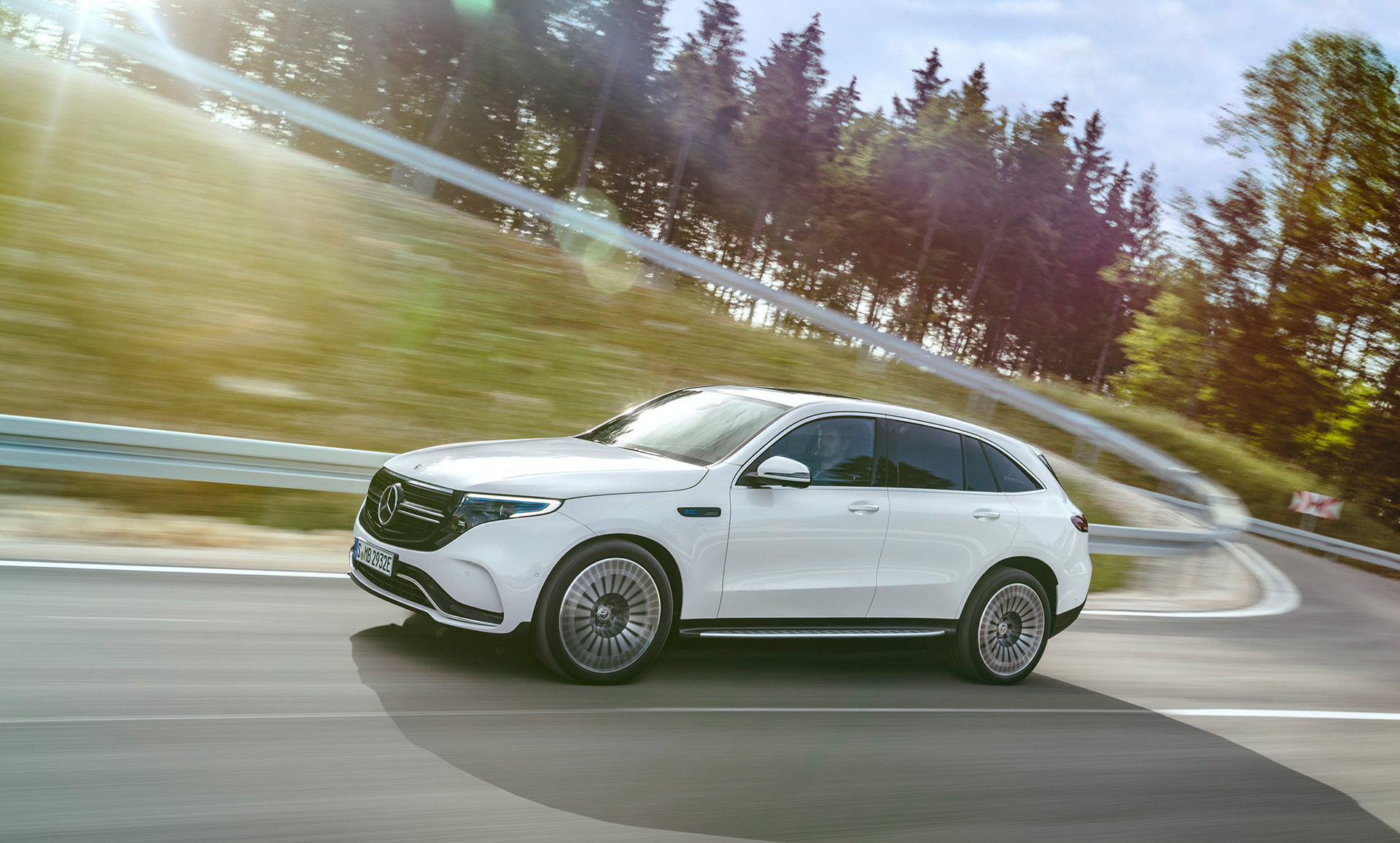 Mercedes EQC försenas på grund av strul med batteripack