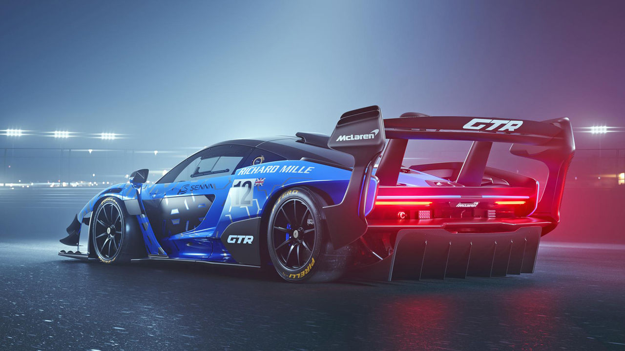 McLaren Senna GTR i produktionskläder
