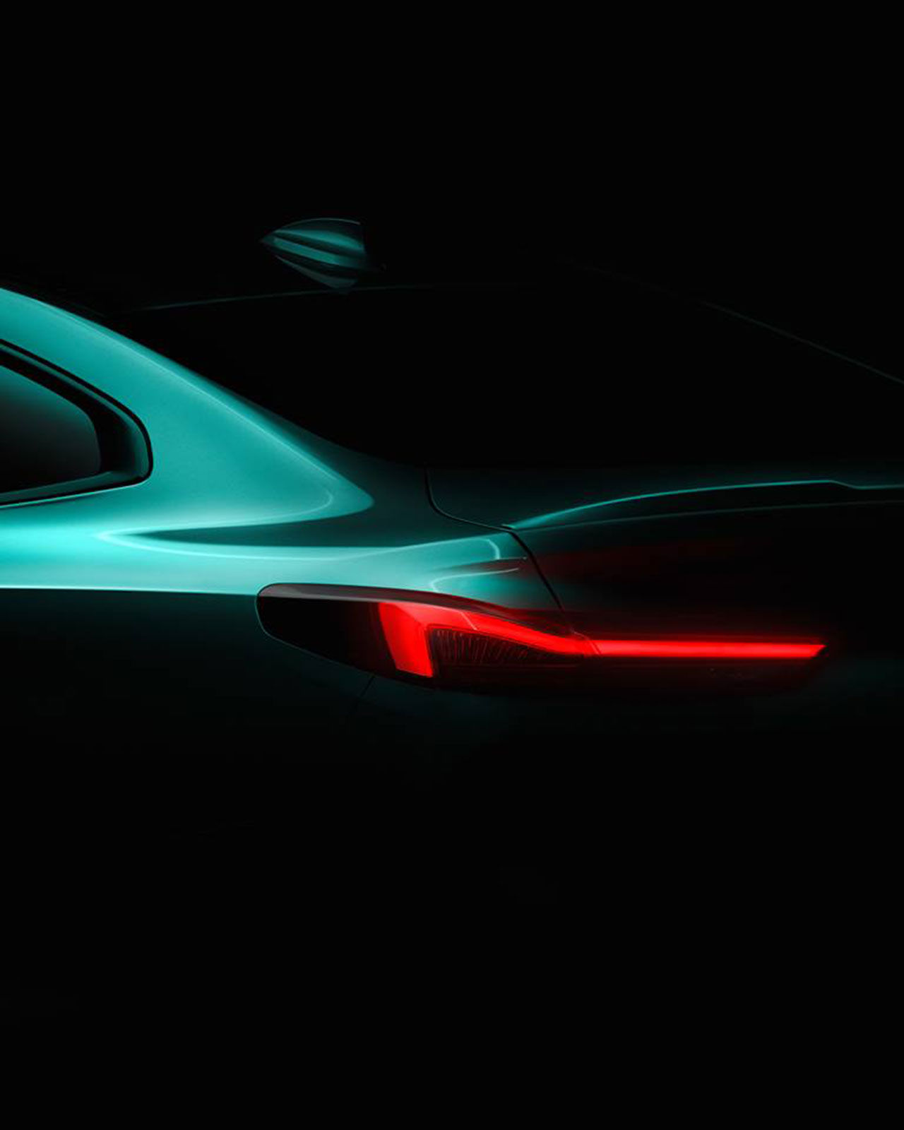 BMW släpper teaserbild på 2-serie Gran Coupé