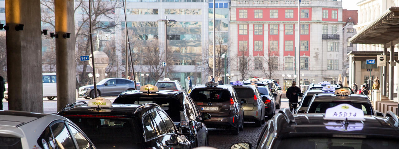 Oslo fixar trådlösa laddningsstationer för eldrivna taxibilar