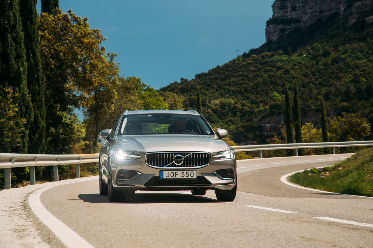 Volvo och VW har över halva tjänstebilsmarknaden