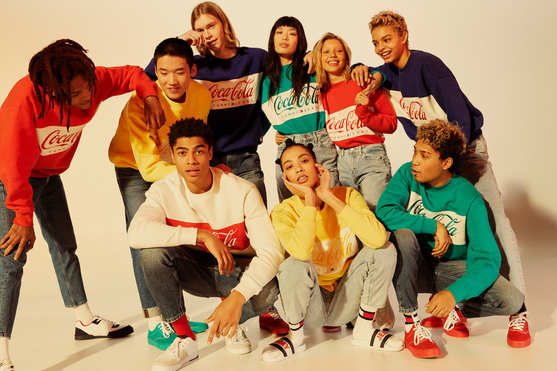 Ny omgång av Tommy Hilfigers Coca-Cola-kläder