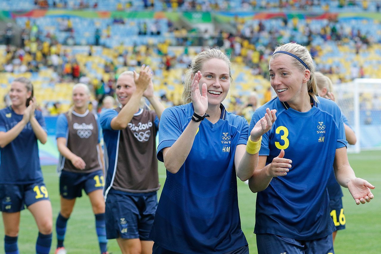 Sverige ska testa de nya fotbollsreglerna på lördag