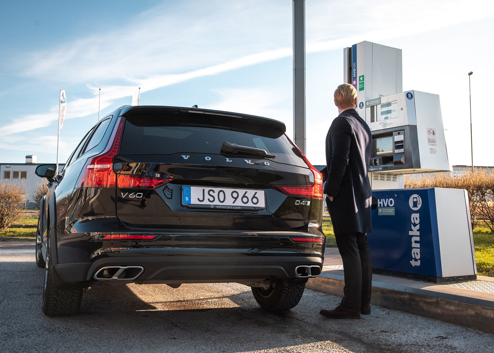 Tanka loss med HVO100 i din Volvo