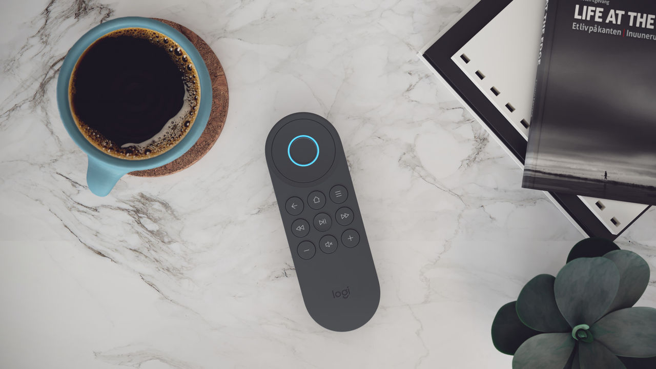 Logitech visar upp Harmony Express Universal Voice Remote