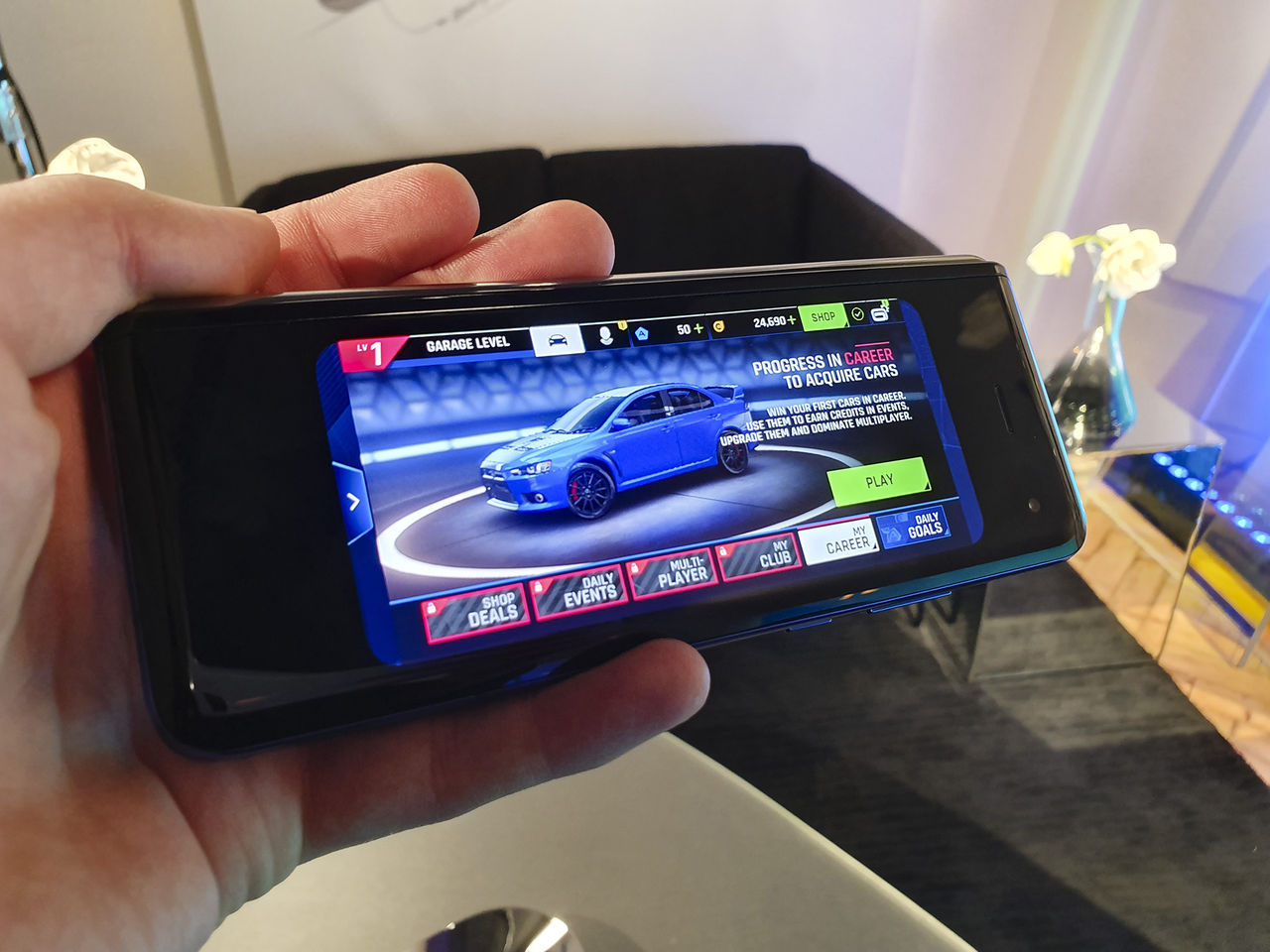 Lanseringen av Samsung Galaxy Fold flyttas fram