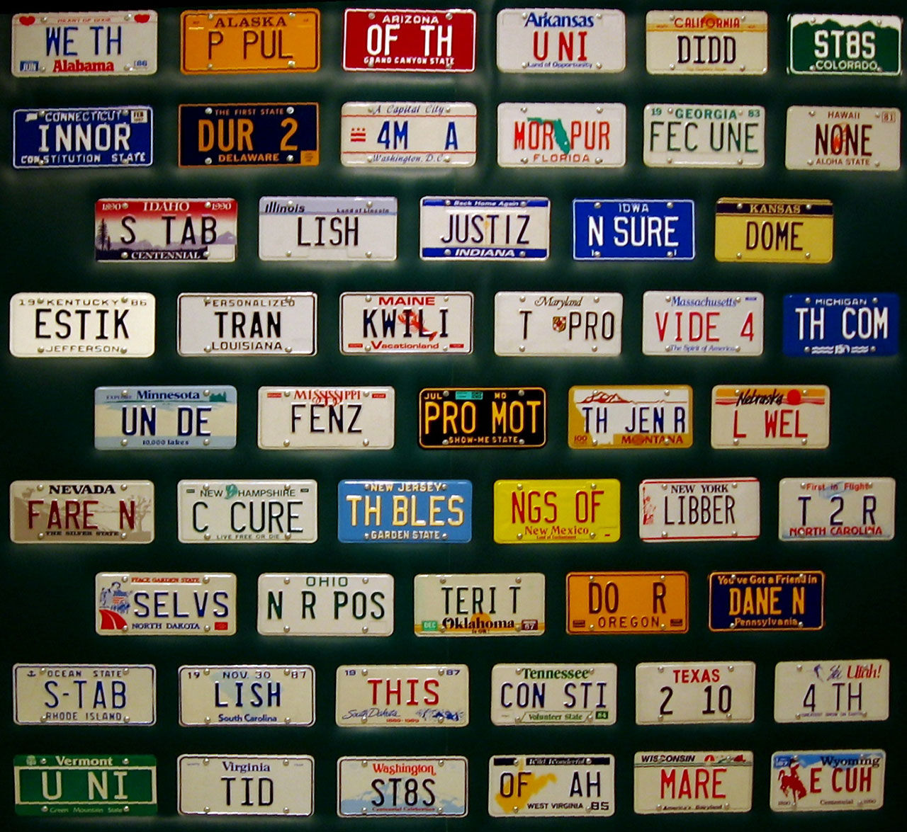 Färgen på regplåten avslöjar drivmedlet