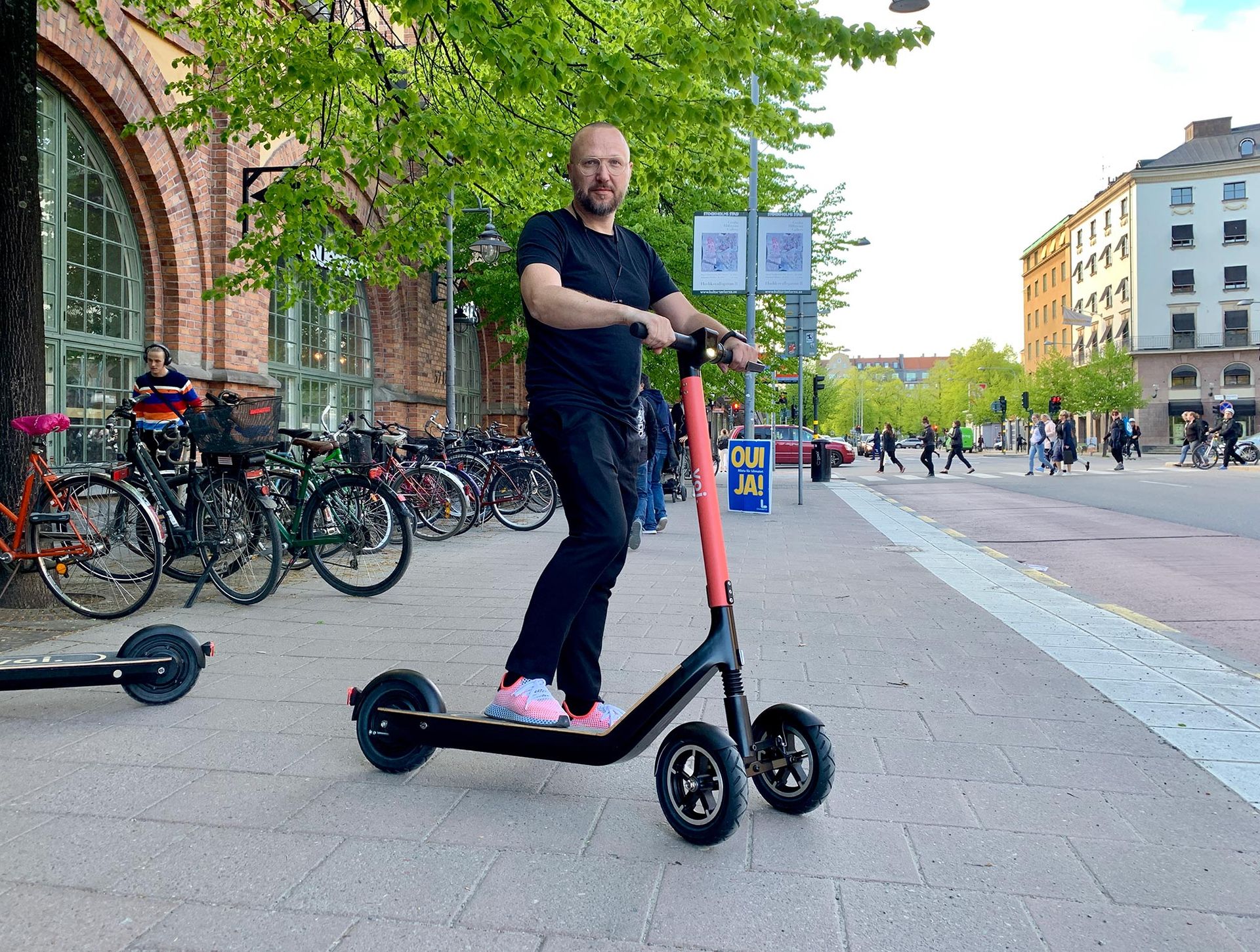 Vi har kollat in Vois nya elscooters