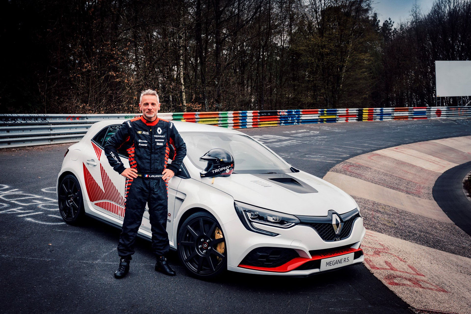 Renault Megane RS Trophy-R slår rekord på Ringen