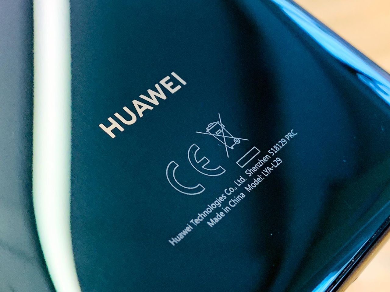 Svenska operatörer fortsätter sälja Huawei