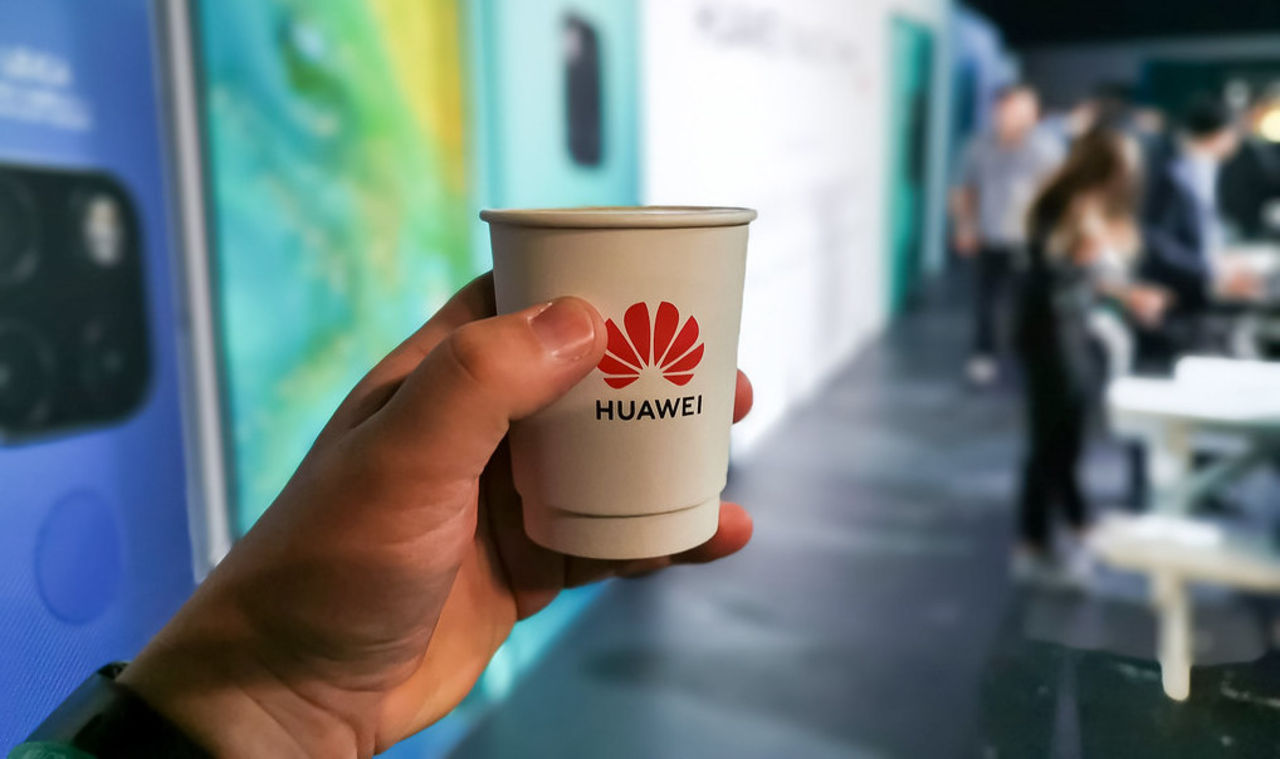 Huawei får inte längre använda SD-kort