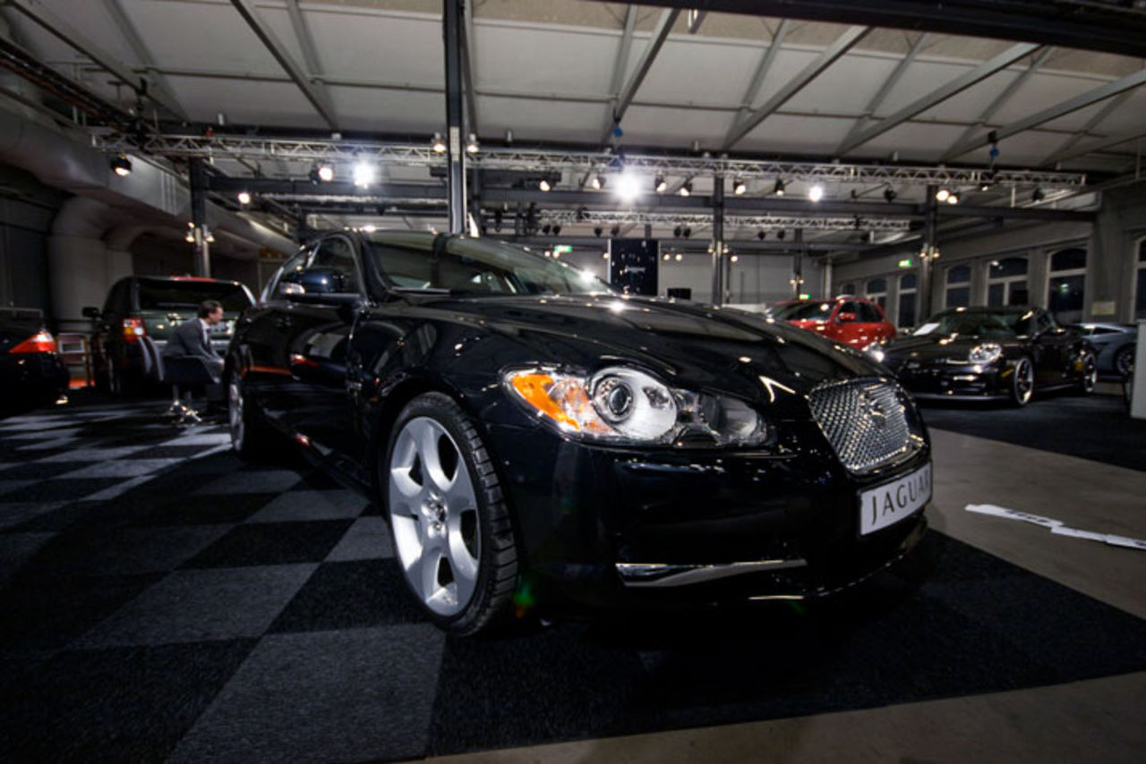 Jaguar XF säljer bra