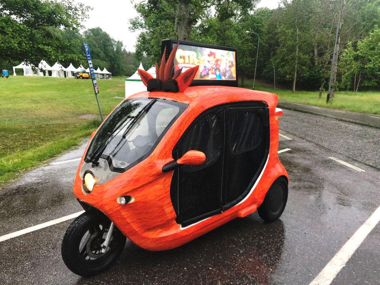 Åk Bzzt och lira Crash Team Racing Nitro-Fueled i veckan