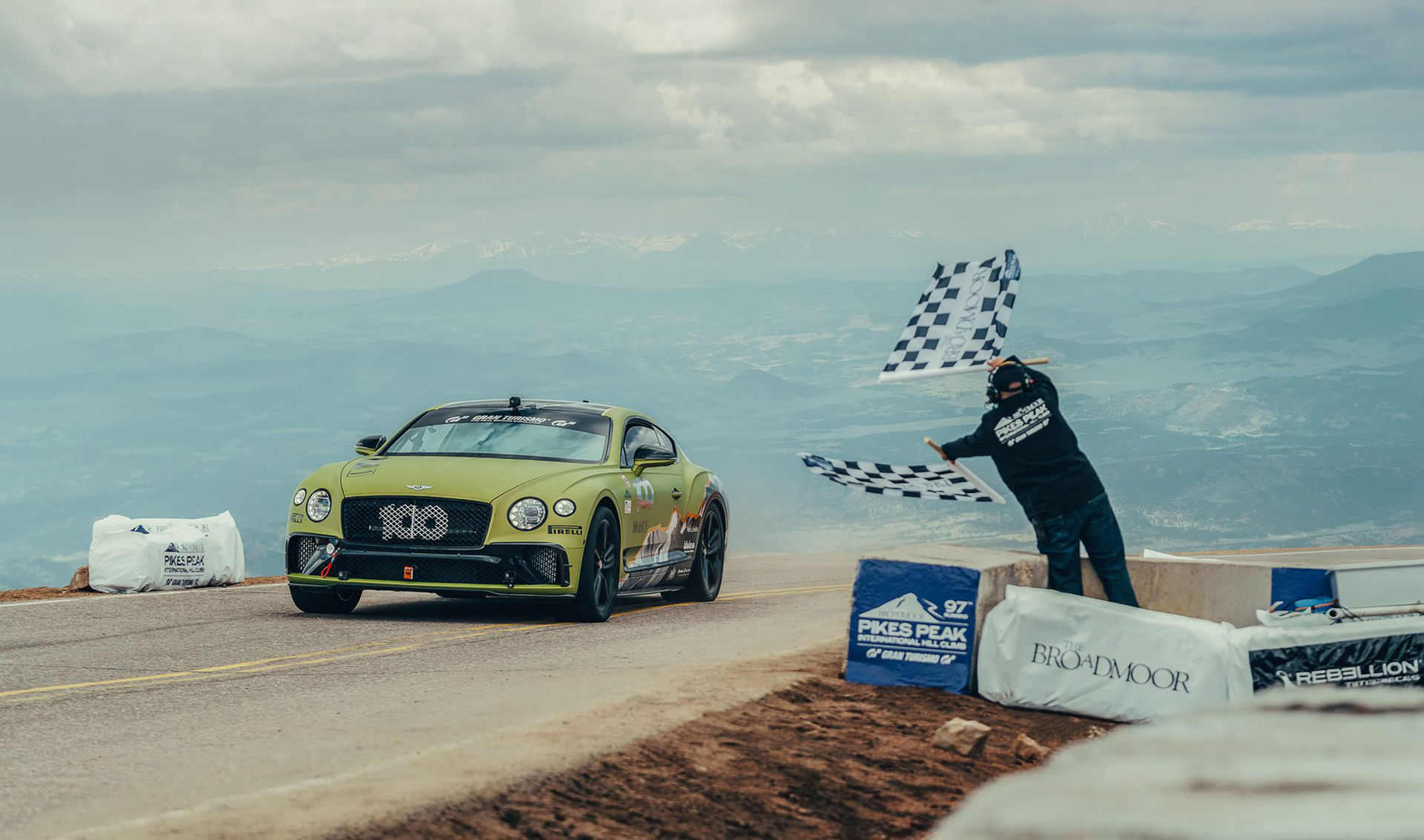 Bentley slår nytt rekord på Pikes Peak
