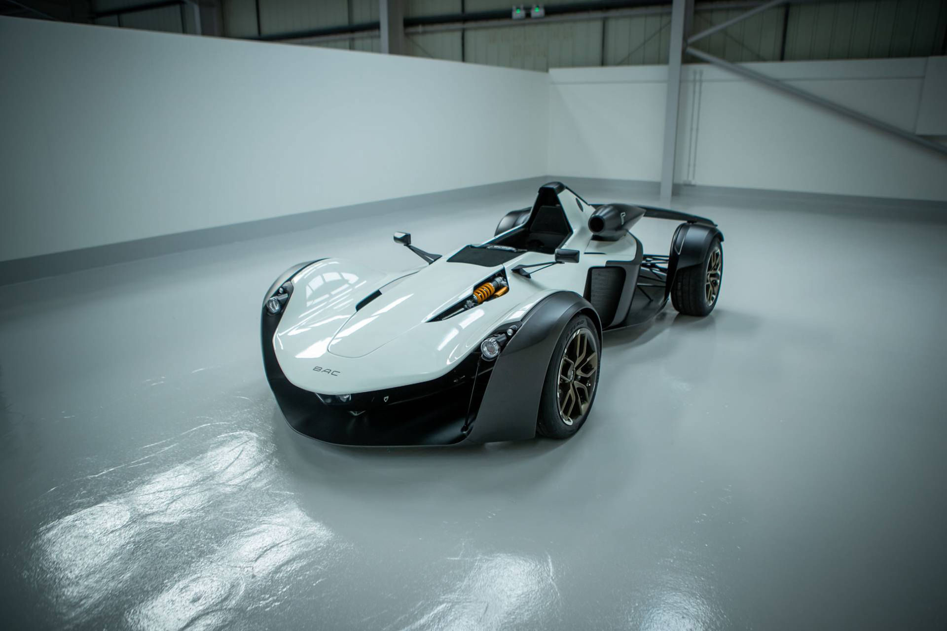 BAC presenterar Mono R