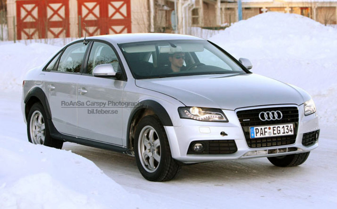 Audi A4 Allroad på gång