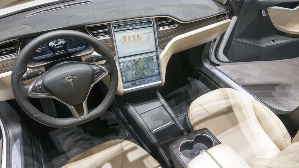 Tesla fixar en