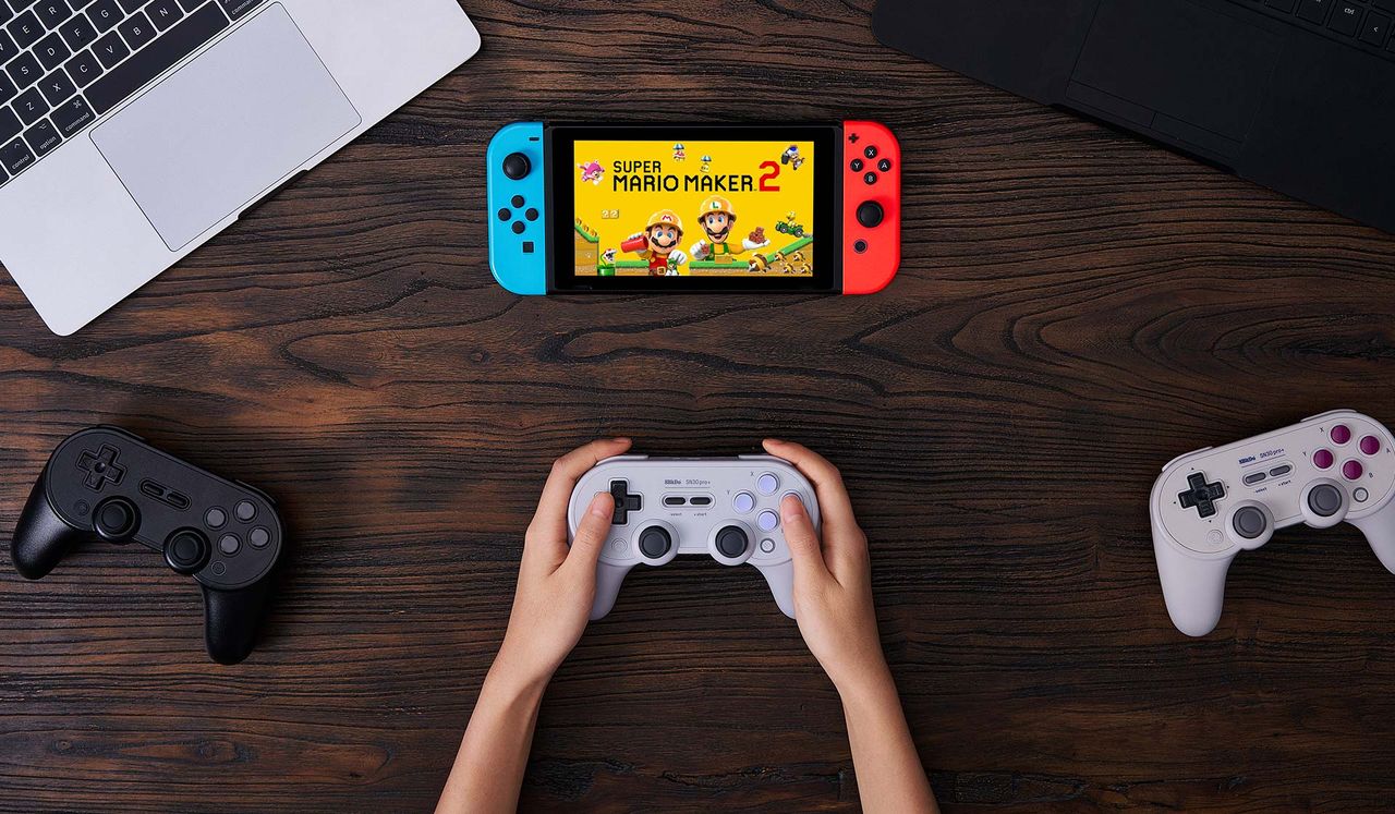 8BitDo visar upp 8BitDo Pro+
