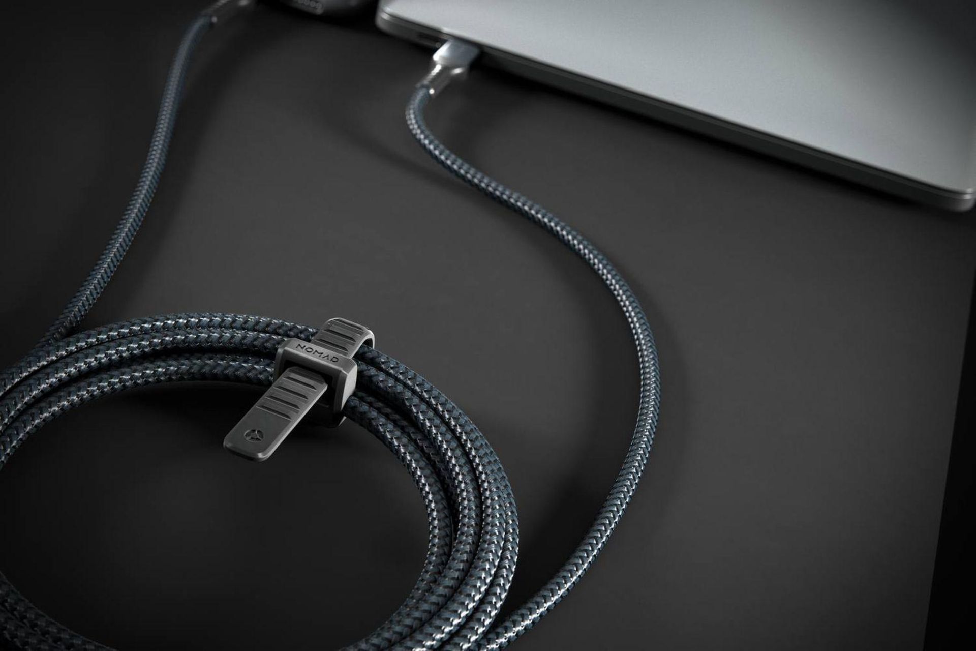 Nomad släpper sladdar gjorda av Kevlar