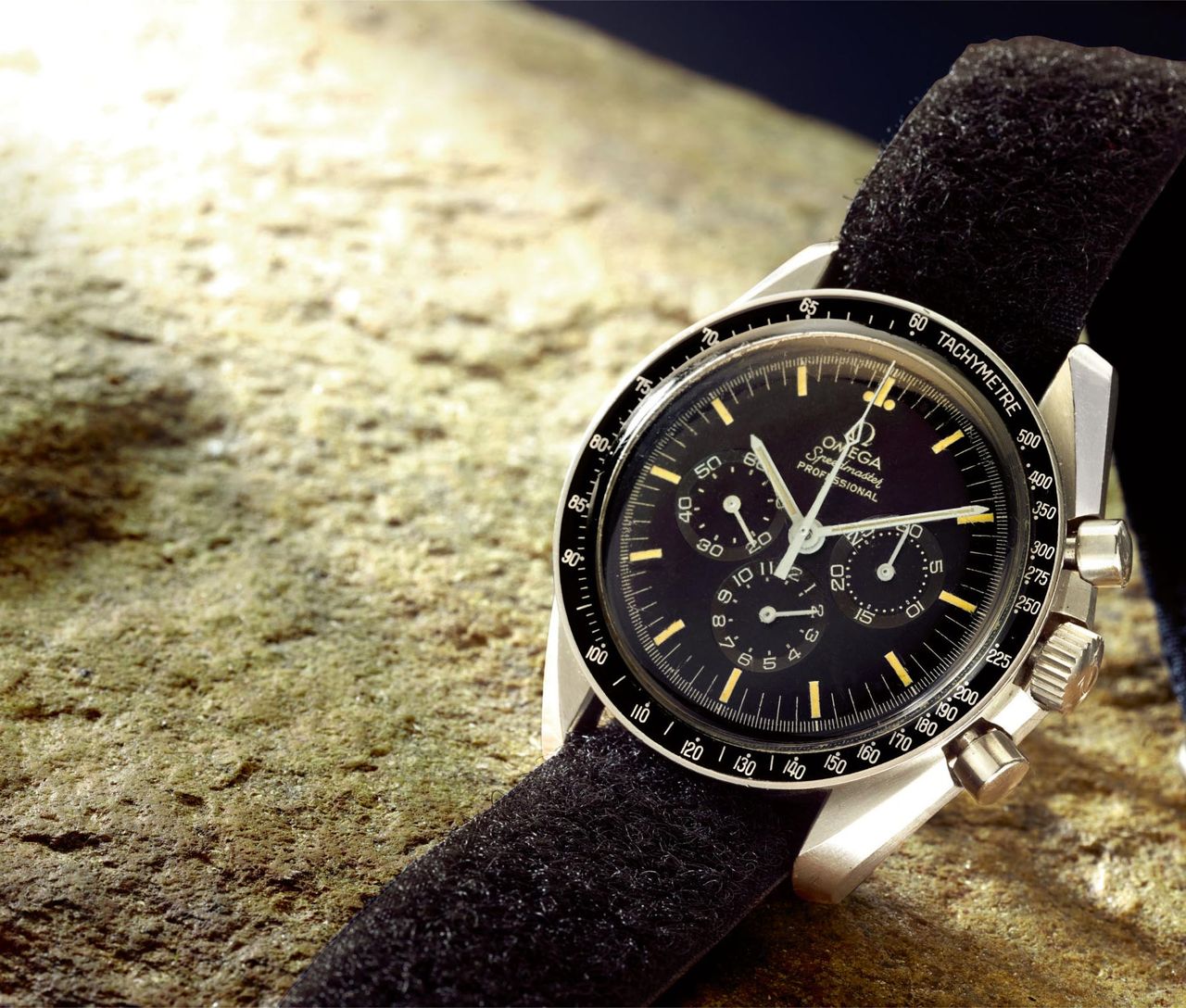 Sothebys firar månlandning med Omega-auktion