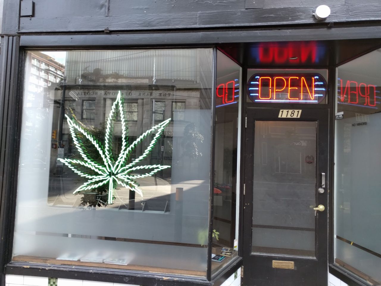Legalisering av cannabis minskade döda i överdos