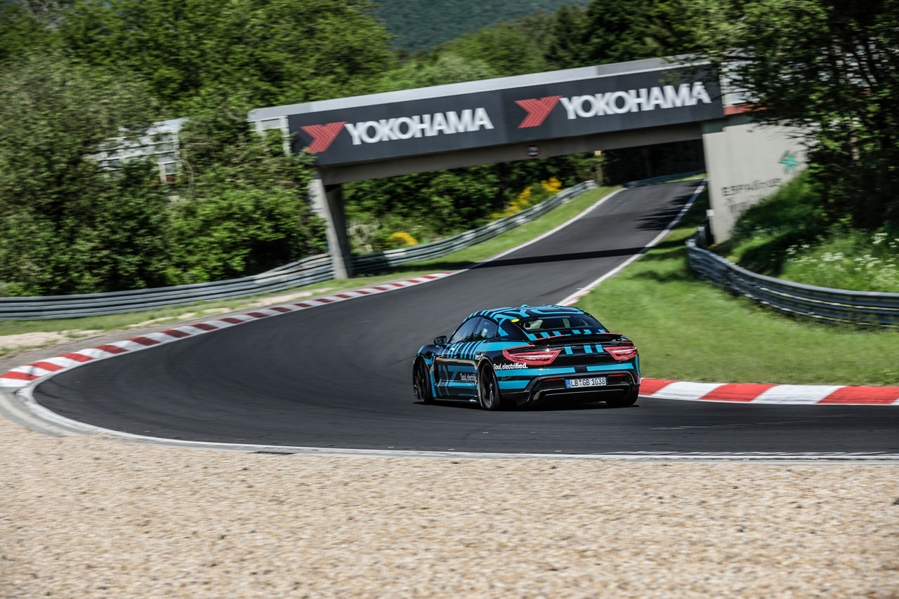 Porsche har slagit rekord på Ringen med Taycan